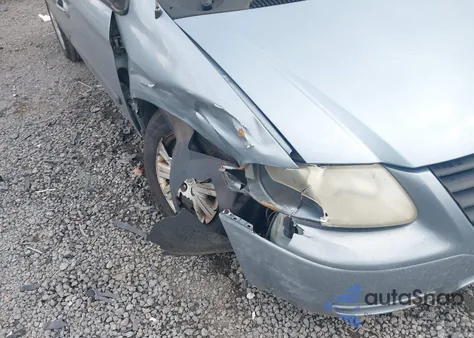 2005 Chrysler Town And Country z USA, uszkodzony, nr VIN ICHGP45R95B331484